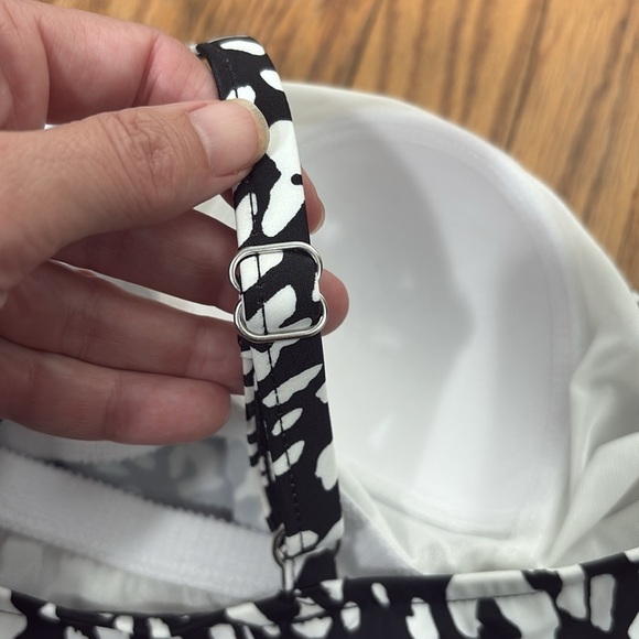 Swim Solutions Pleated High-Neck Tankini Top Black size 8 NWT - Picture 6 of 6